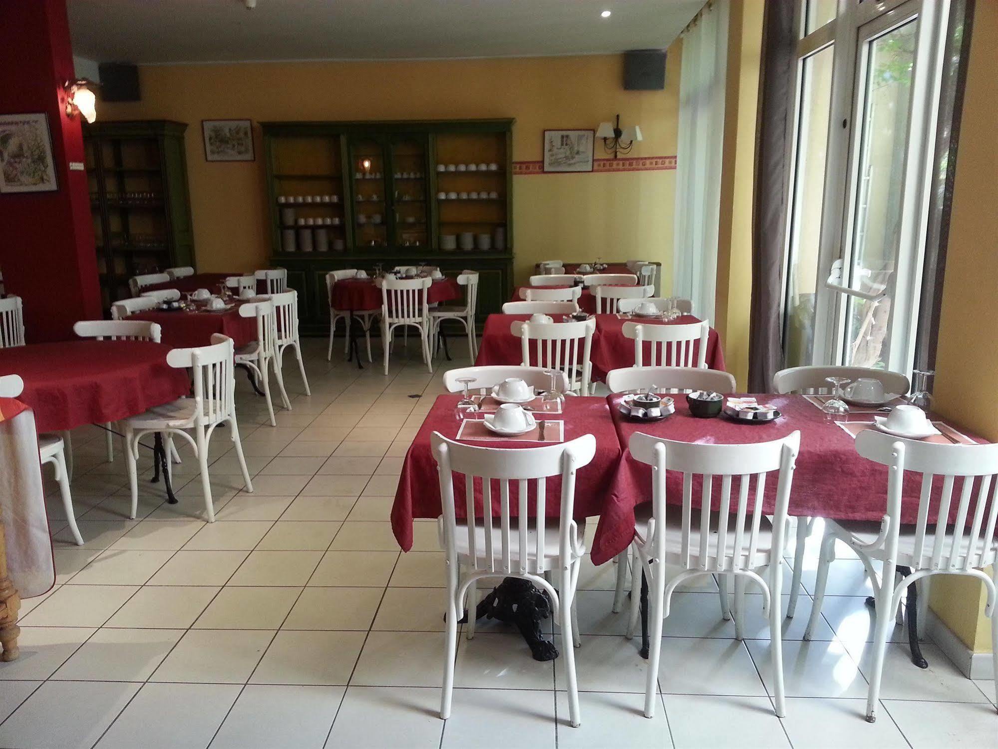Du Forum Hotel